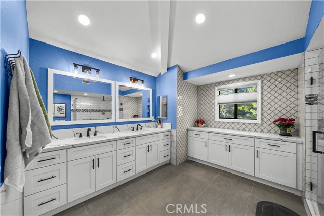 Detail Gallery Image 32 of 49 For 903 Muirfield Dr, Newport Beach,  CA 92660 - 2 Beds | 2/1 Baths