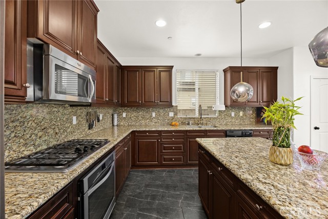 13229 Lima Drive, Rancho Cucamonga CA: https://media.crmls.org/medias/8b9b43b0-c774-4adf-88d2-366cf2d4180e.jpg