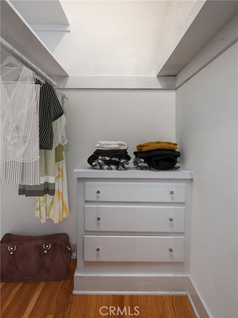 Detail Gallery Image 6 of 17 For 107 N Columbus Ave a,  Glendale,  CA 91203 - 0 Beds | 1 Baths