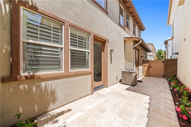 Image 38 of 59 For 22 Lomada Street