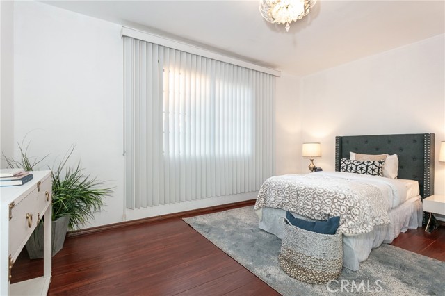 420 Canyon Drive, Glendale CA: https://media.crmls.org/medias/8b9d9157-7893-4aaf-81e8-5d8eaf8f272d.jpg