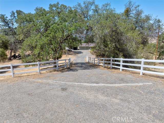 37876 Road 600, Raymond CA: https://media.crmls.org/medias/8b9dc8d7-aa74-4c1e-a0c7-934f42fa4129.jpg
