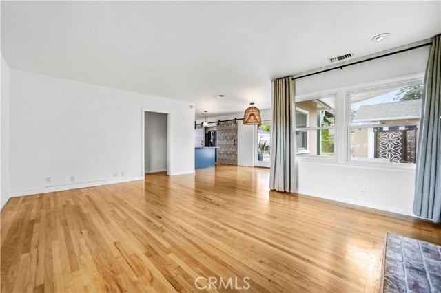 9827 Estrella Avenue, Temple City CA: https://media.crmls.org/medias/8b9dcf4c-ef62-4fbe-804d-82d94727f7c5.jpg