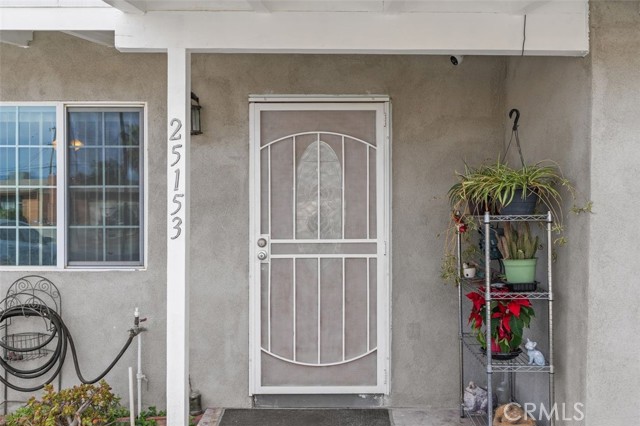 Detail Gallery Image 5 of 19 For 25153 Gentian Ave, Moreno Valley,  CA 92551 - 3 Beds | 2 Baths