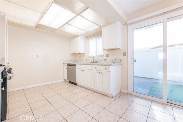 Detail Gallery Image 15 of 43 For 8804 Valley View St #C,  Buena Park,  CA 90620 - 2 Beds | 1/1 Baths