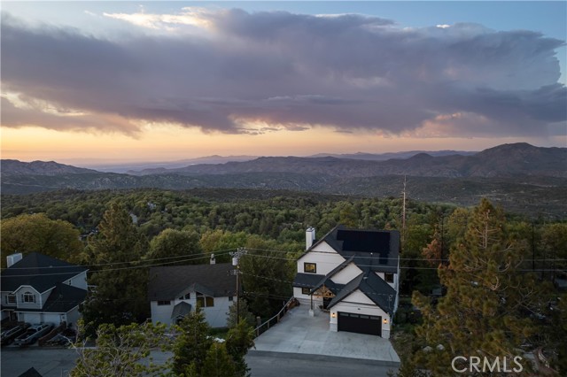 Detail Gallery Image 3 of 45 For Address Is Not Disclosed, Lake Arrowhead,  CA 92352 - 5 Beds | 4/1 Baths