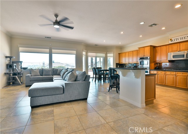 Detail Gallery Image 12 of 72 For 23 Volta Del Tintori St, Lake Elsinore,  CA 92532 - 5 Beds | 3 Baths
