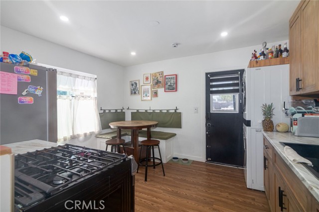 Detail Gallery Image 9 of 32 For 22428 Devlin, Hawaiian Gardens,  CA 90716 - 4 Beds | 2 Baths