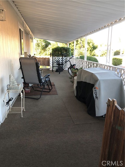 Detail Gallery Image 5 of 27 For 307 S Smith, Corona,  CA 92882 - 2 Beds | 2 Baths