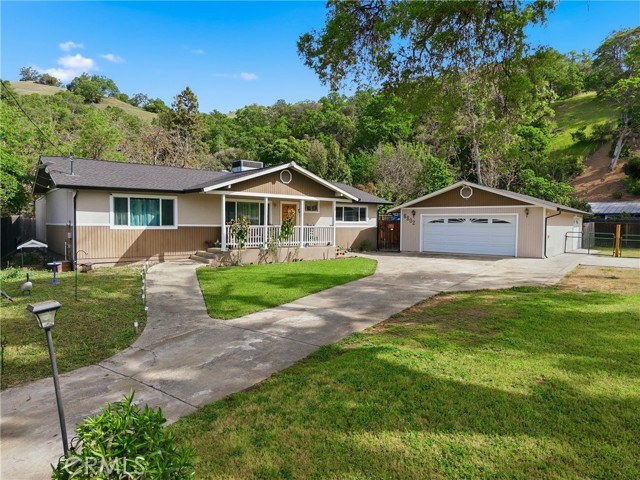 Detail Gallery Image 5 of 52 For 6802 Doris Circle, Lucerne,  CA 95458 - 3 Beds | 2 Baths