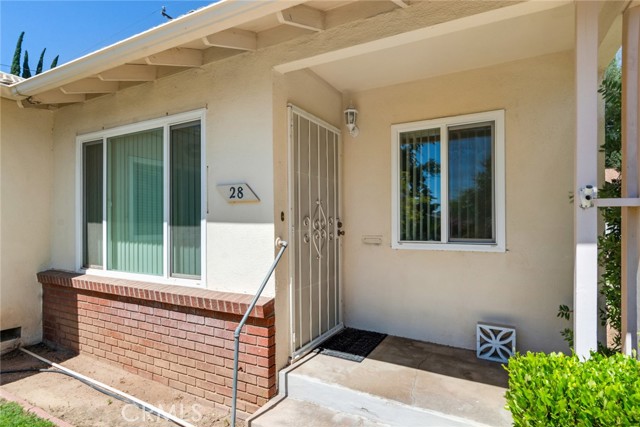 28 N Michigan Street, Redlands CA: https://media.crmls.org/medias/8ba3383a-99af-4c86-b40c-b5322a3fcc1e.jpg