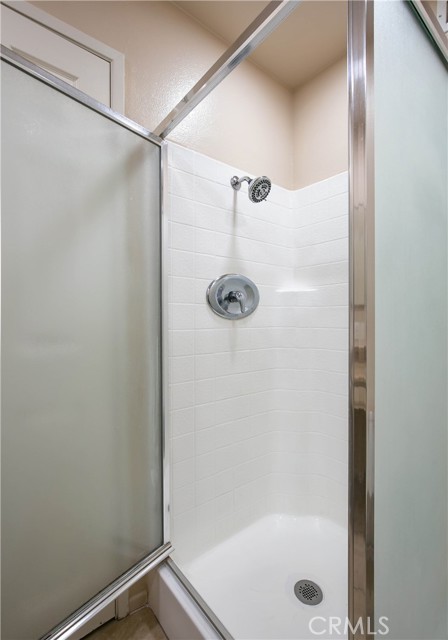 Detail Gallery Image 11 of 18 For 26922 Flo, Canyon Country,  CA 91351 - 2 Beds | 2 Baths