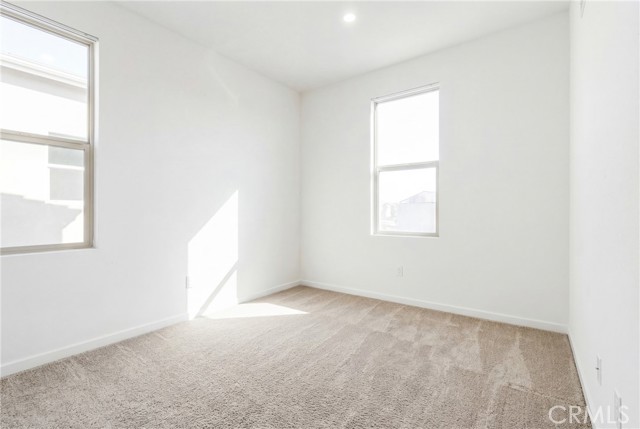 Detail Gallery Image 17 of 38 For 475 N Glenwood, Rialto,  CA 92376 - 5 Beds | 3/1 Baths