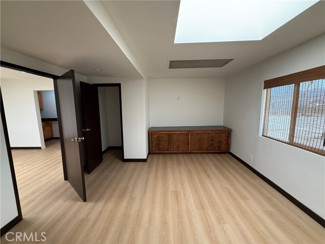  Commercial for Sale in Sun Valley, California
