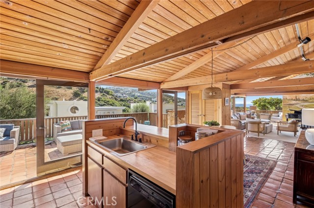 Detail Gallery Image 3 of 14 For 1346 Cerritos, Laguna Beach,  CA 92651 - 3 Beds | 2 Baths