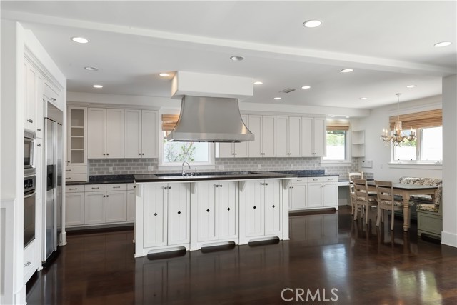 Family Room looking at the kitchen