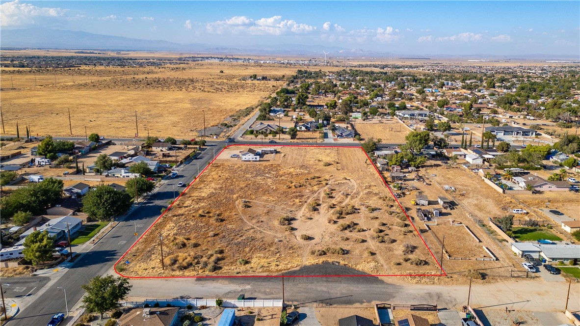 Detail Gallery Image 3 of 17 For 5158 W Avenue L, Lancaster,  CA 93536 - 2 Beds | 1 Baths