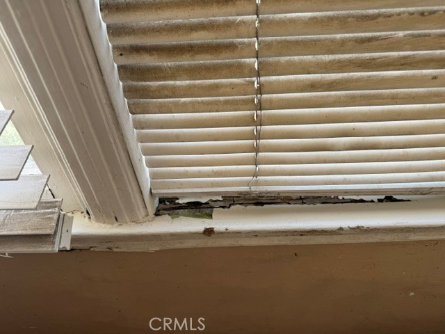 https://media.crmls.org/medias/8ba6510c-4f2b-41cc-b6a8-1cdfa37bcebd.jpg?preset=X-Large