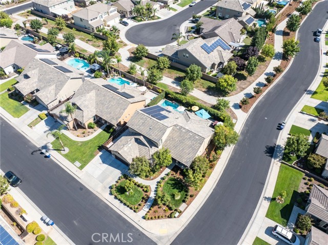 3236 Ashcroft Avenue, Clovis CA: https://media.crmls.org/medias/8ba6f0de-3645-4fc3-98d4-75a377306b5f.jpg