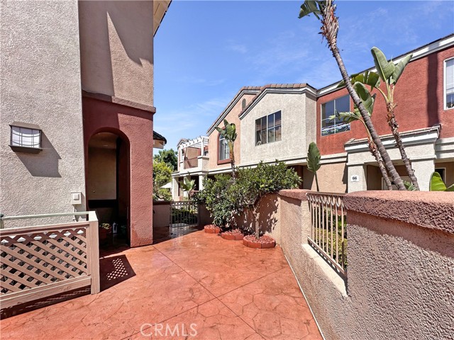 76 Anacapa Court, Lake Forest CA: https://media.crmls.org/medias/8ba75c9c-d2cb-4be8-905d-a716040bca68.jpg