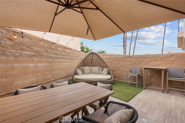 Detail Gallery Image 21 of 37 For 18703 Redwing St, Tarzana,  CA 91356 - 3 Beds | 2/1 Baths