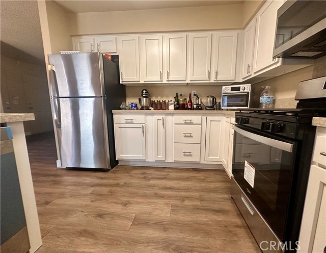 Detail Gallery Image 5 of 14 For 211 E Oasis St, Blythe,  CA 92225 - 3 Beds | 2 Baths