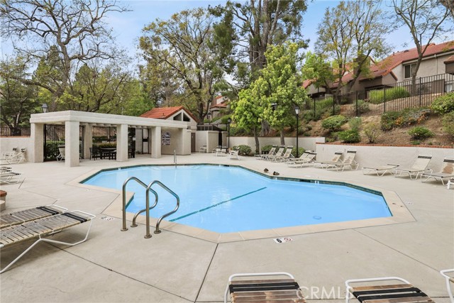 Detail Gallery Image 30 of 33 For 655 via Colinas, Thousand Oaks,  CA 91362 - 2 Beds | 2 Baths