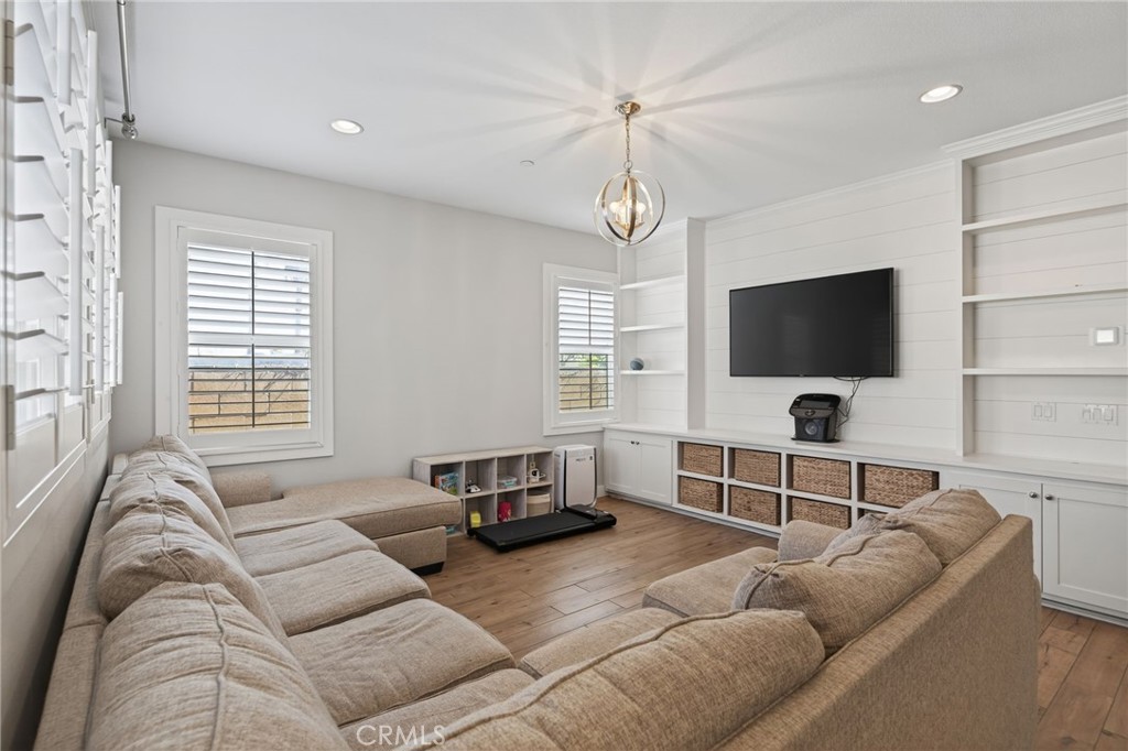 MLS #SR25199445 image #6