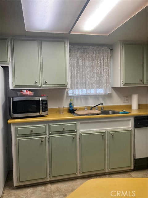 Detail Gallery Image 12 of 15 For 1001 W Lambert Rd #37,  La Habra,  CA 90631 - 2 Beds | 2 Baths