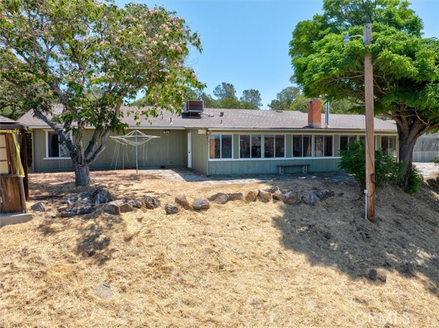 37876 Road 600, Raymond CA: https://media.crmls.org/medias/8ba9cde5-95a6-4e18-8a66-c2f42fdd7ec0.jpg