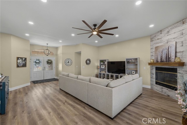 Detail Gallery Image 20 of 70 For 4401 Palisades, Bakersfield,  CA 93308 - 4 Beds | 3 Baths