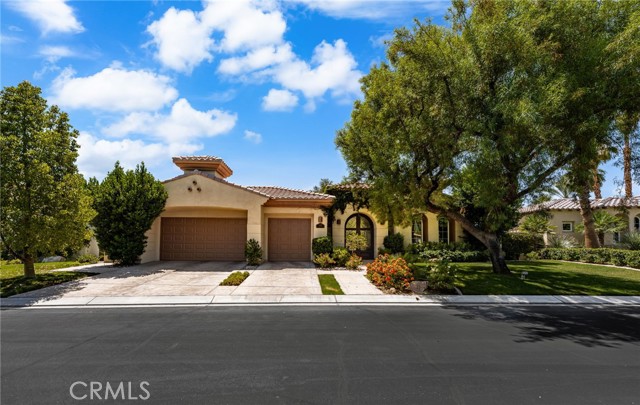 56102 Baltusrol, La Quinta CA: https://media.crmls.org/medias/8baa4f0b-1993-4bab-a435-050c91c9ba3d.jpg