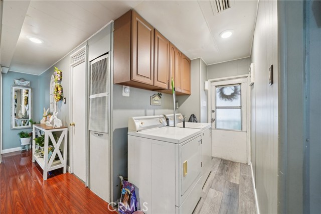 Detail Gallery Image 9 of 27 For 8389 Baker #29,  Rancho Cucamonga,  CA 91730 - 2 Beds | 2 Baths