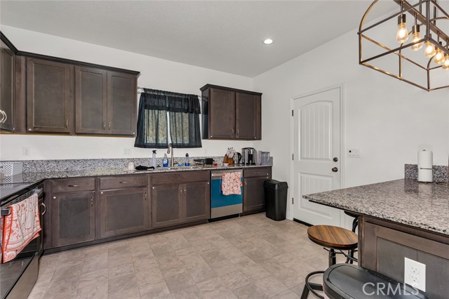 Detail Gallery Image 14 of 41 For 246 Montage, Merced,  CA 95348 - 4 Beds | 4 Baths