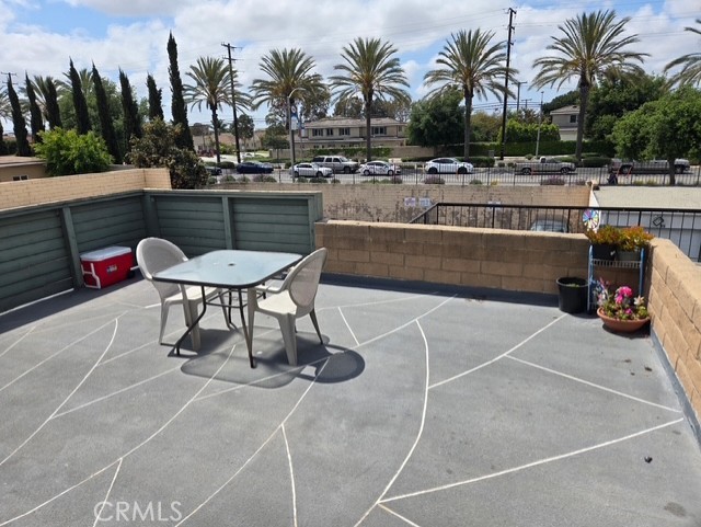 611 N Bristol Street #1