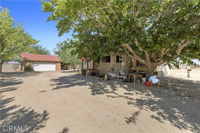15374 Gaskell Road, Rosamond CA: https://media.crmls.org/medias/8bac265a-00d7-47c7-82f6-dbf8e960890d.jpg