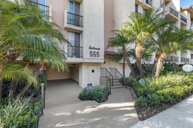 555 Esplanade, Redondo Beach, California 90277, 2 Bedrooms Bedrooms, ,2 BathroomsBathrooms,Residential,Sold,Esplanade,SB23223836