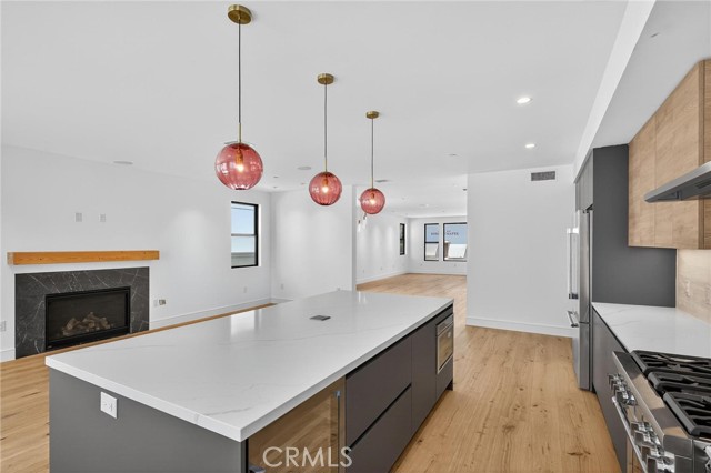 Detail Gallery Image 12 of 50 For 1011 S Prospect Ave, Redondo Beach,  CA 90277 - – Beds | – Baths