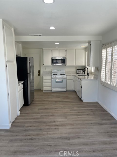 Detail Gallery Image 7 of 19 For 13592 Crescent Hill Drive, Chino Hills,  CA 91709 - 3 Beds | 2/1 Baths