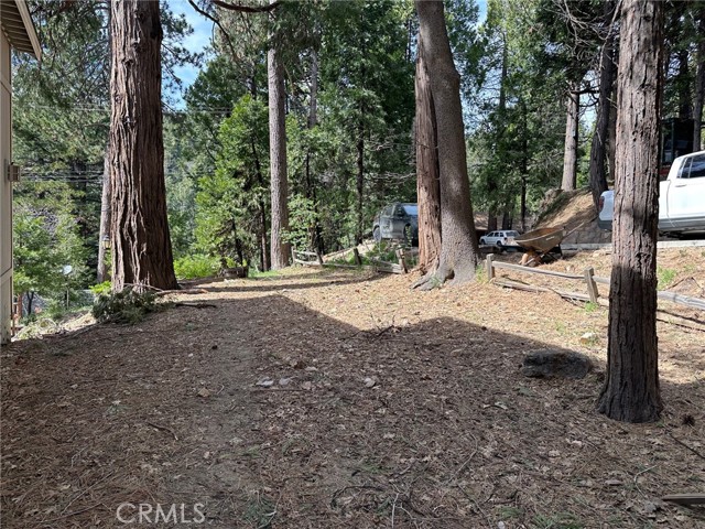 Detail Gallery Image 32 of 34 For 2551 Rim of the World Dr, Running Springs,  CA 92382 - 3 Beds | 2 Baths