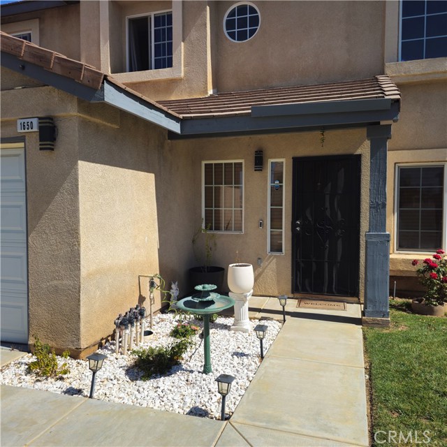 Detail Gallery Image 5 of 39 For 1650 Ravenswood Rd, Beaumont,  CA 92223 - 3 Beds | 2/1 Baths