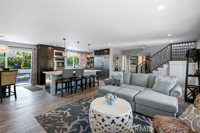 Detail Gallery Image 6 of 58 For 20761 Catamaran, Huntington Beach,  CA 92646 - 4 Beds | 4/1 Baths