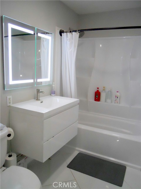 3071 N Crescent Avenue, San Bernardino CA: https://media.crmls.org/medias/8bb14345-a122-4f17-9a52-9ad5f541715a.jpg