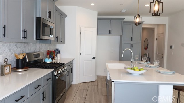 Detail Gallery Image 6 of 75 For 4254 Oak Knoll Rd, Madera,  CA 93636 - 4 Beds | 3 Baths