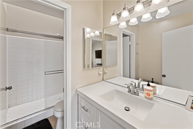 Detail Gallery Image 13 of 22 For 14684 Holt Ave, Tustin,  CA 92780 - 3 Beds | 2/1 Baths