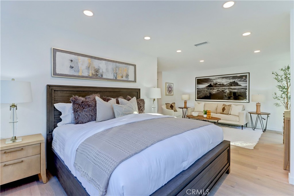 MLS #OC25250919 image #23