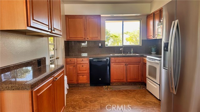 28821 Del Monte Drive, Menifee CA: https://media.crmls.org/medias/8bb5113f-238c-4dcb-a245-91dbcf8f4fa9.jpg