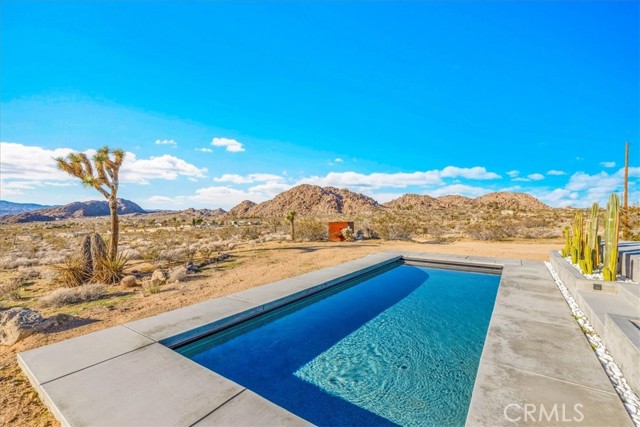 8729 Rock Haven Road, Joshua Tree CA: https://media.crmls.org/medias/8bb54db0-e190-40da-893c-6a178f0e481d.jpg