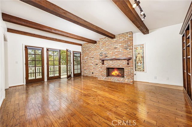 513 W Avenida De Los Lobos Marinos, San Clemente CA: https://media.crmls.org/medias/8bb5c035-bfff-43e8-b8d8-013526b08f3d.jpg