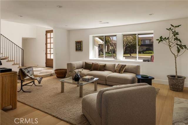 4 Bed Home for Sale in Costa Mesa, California
